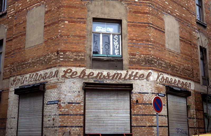 Halle, Adam-Kuckoff-Str. -Ecke Gütchenstraße, 28.4.1998 (1).jpg